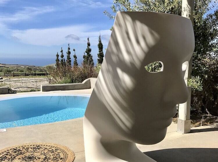 ویلای یک اتاق خوابه با استخر شنا, Christou Estate