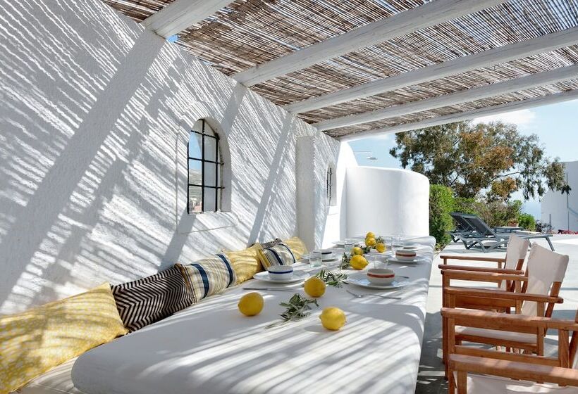 ویلای 3 خوابه با استخر, Christou Estate