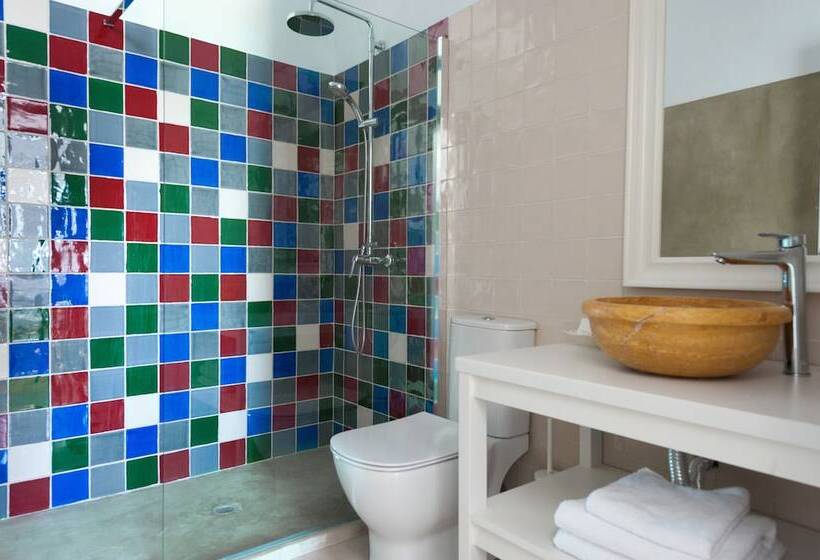 اتاق استاندارد, Christou Estate