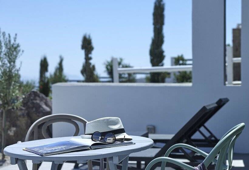 ویلای یک اتاق خوابه با استخر شنا, Christou Estate