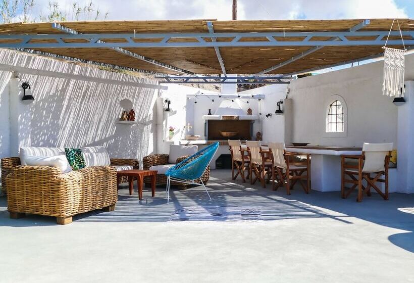 ویلای 3 خوابه با استخر, Christou Estate