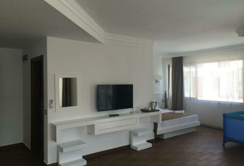 جناح ديلوكس, Elegance Hotel Kemer