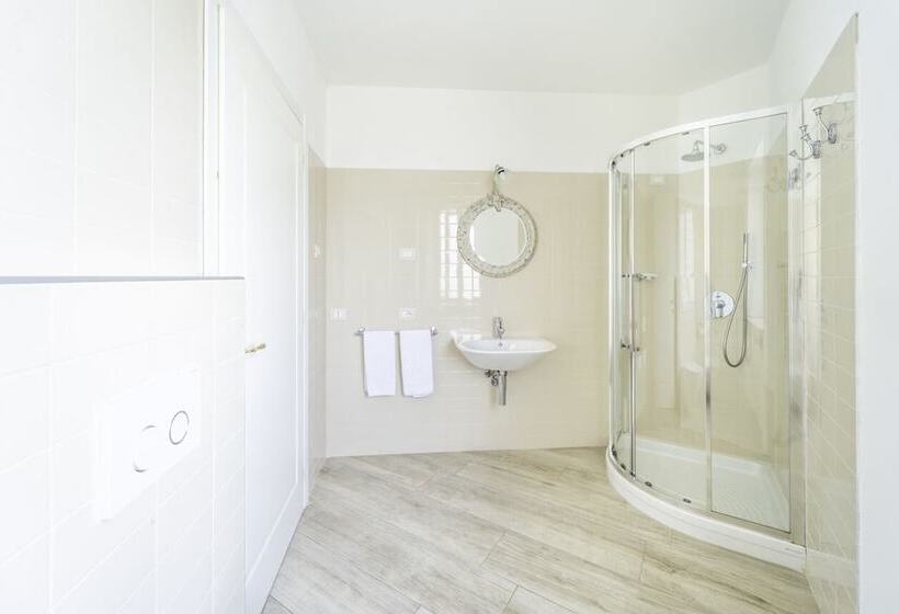 Люкс с Балконом, Borgo Vecchio Locanda Di Charme