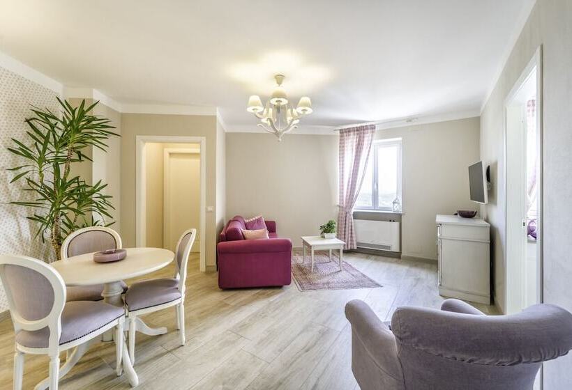 Люкс с Балконом, Borgo Vecchio Locanda Di Charme