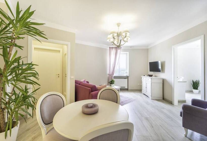 Люкс с Балконом, Borgo Vecchio Locanda Di Charme