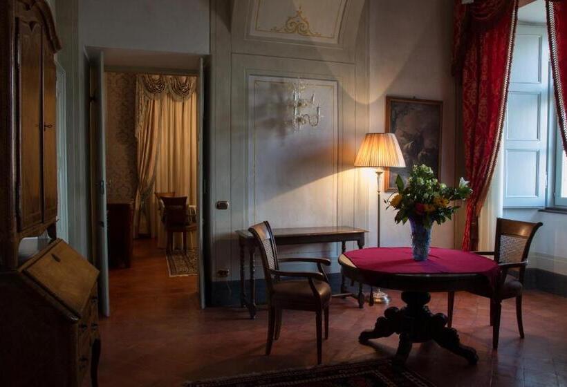 Полулюкс, Castello Di Guarene