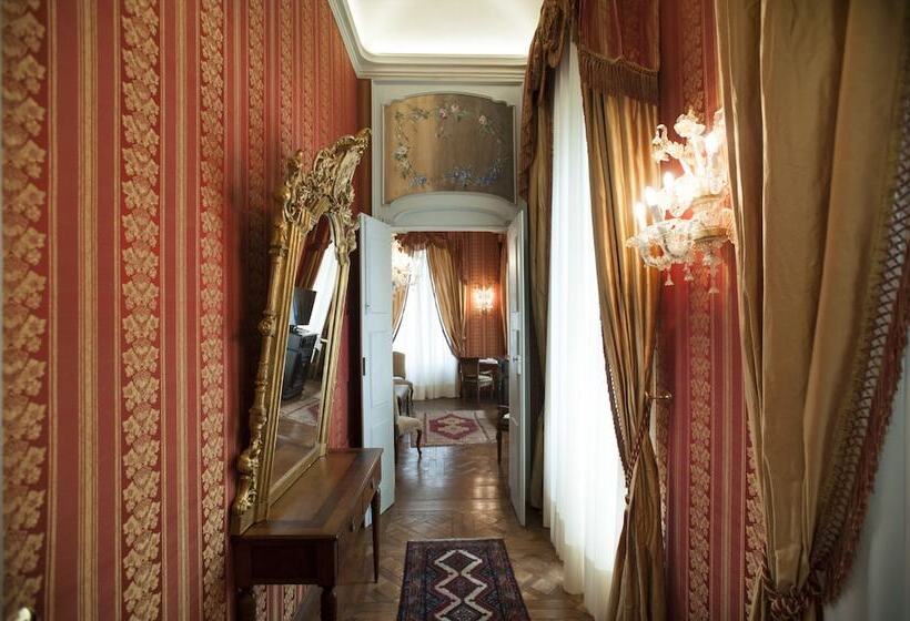 Номер Deluxe, Castello Di Guarene