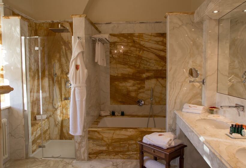 Номер Стандарт, Castello Di Guarene