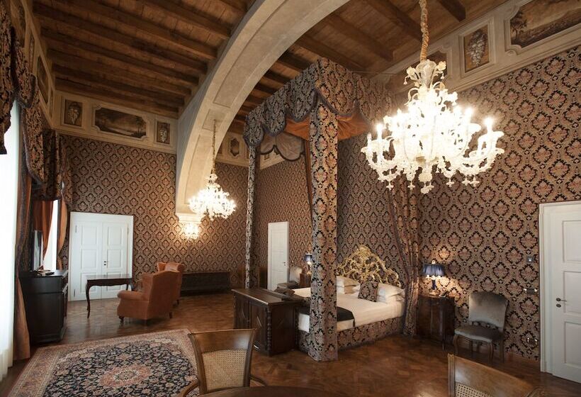 Номер Deluxe, Castello Di Guarene