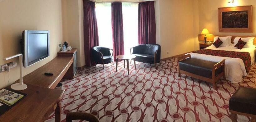 اتاق لوکس یک تخته, Golf Course