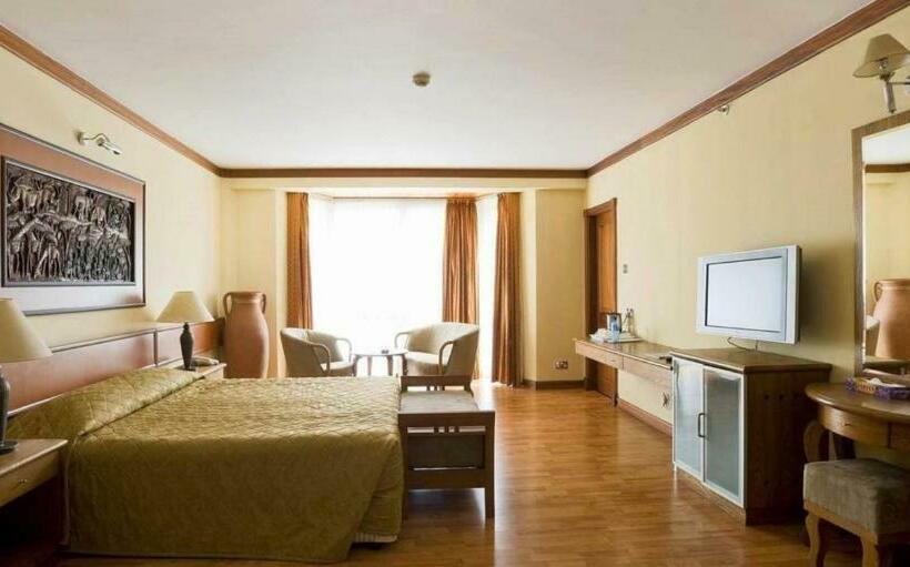 سوییت خانوادگی, Golf Course