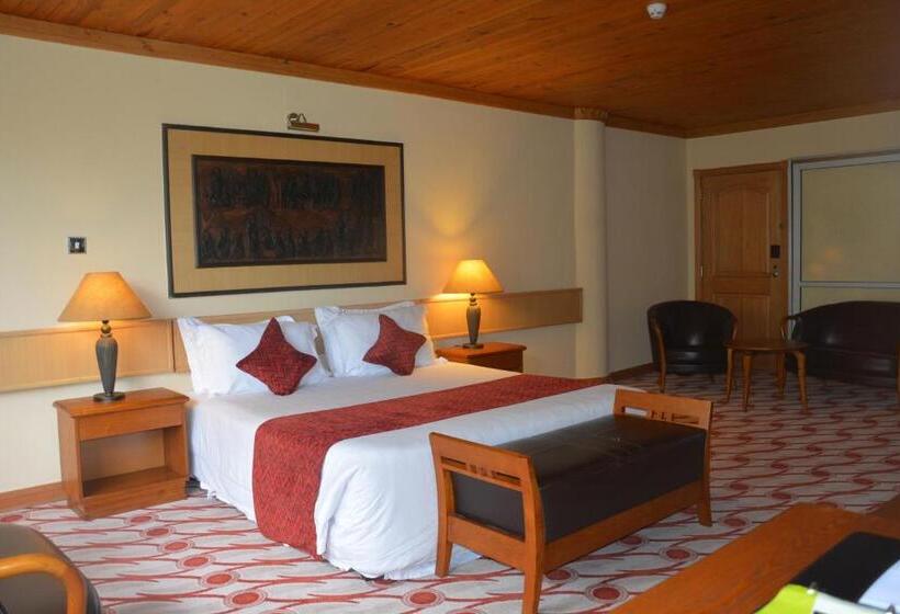 سوییت, Golf Course