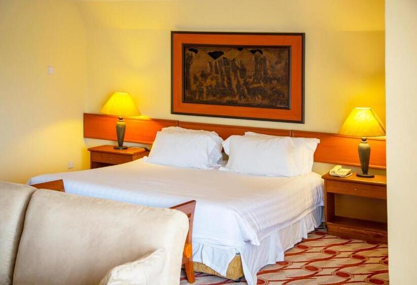 ویلای 3 خوابه, Golf Course