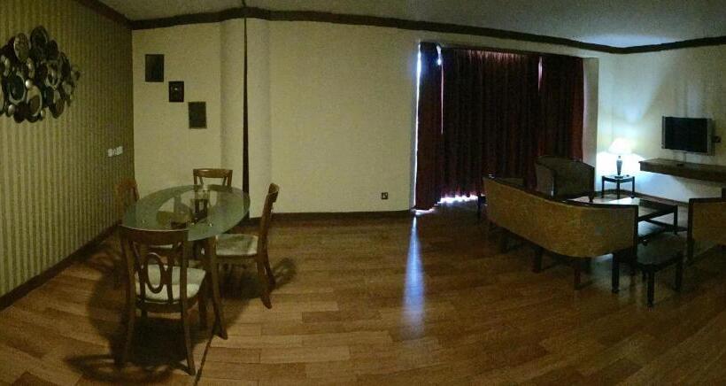 آپارتمان 2 خوابه, Golf Course