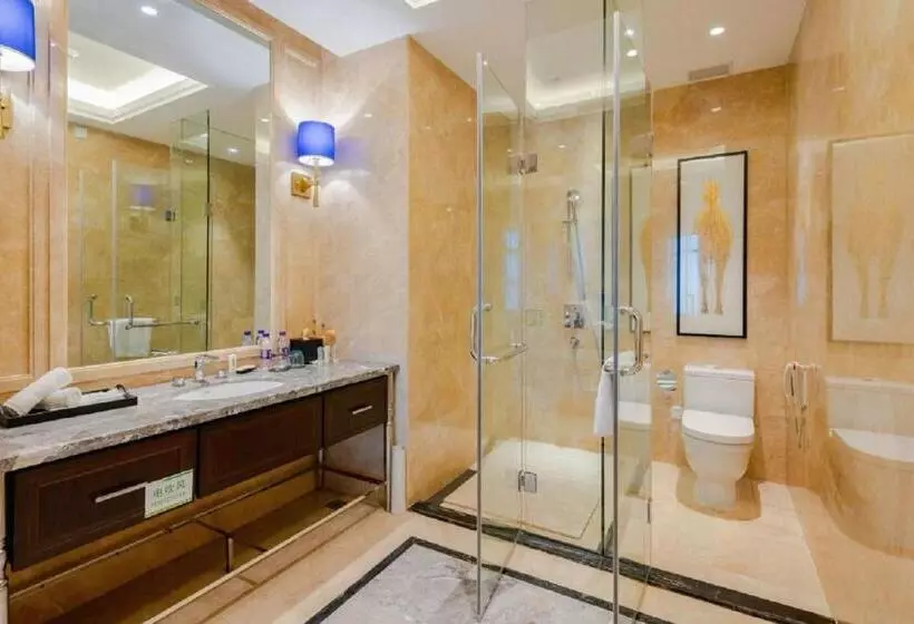 キングサイズベッドのスタンダードルーム, Holiday Inn Haikou West Coast By Ihg