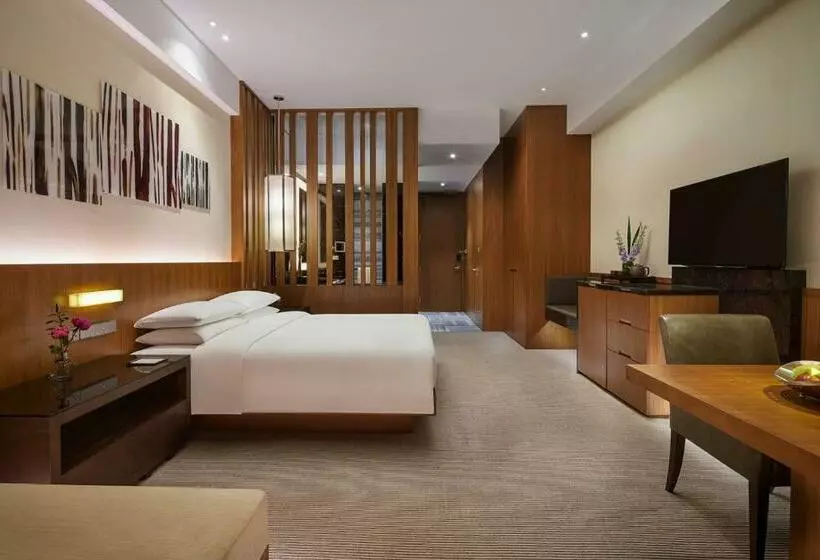 Club Room King Bed, Hyatt Regency, Changchun