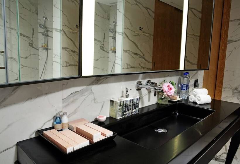 이그제큐티브 룸, Ln Hotel Five