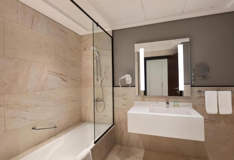 Президентский Люкс, Ramada By Wyndham Dubai Barsha Heights