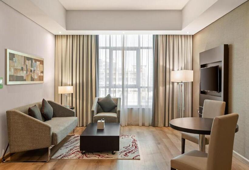 Президентский Люкс, Ramada By Wyndham Dubai Barsha Heights