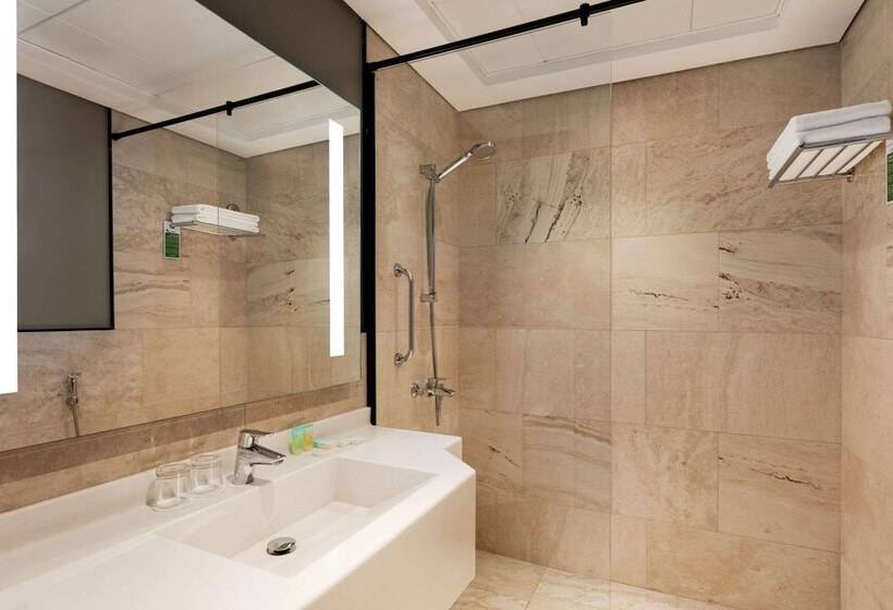 Президентский Люкс, Ramada By Wyndham Dubai Barsha Heights