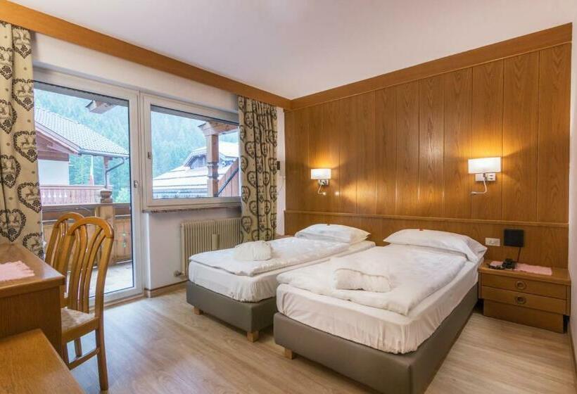 חדר סטנדרט עם מרפסת, Ramon