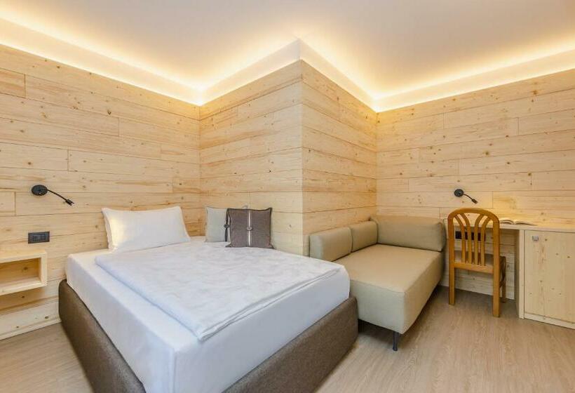 バルコニー付きシングルスタンダードルーム, Ramon