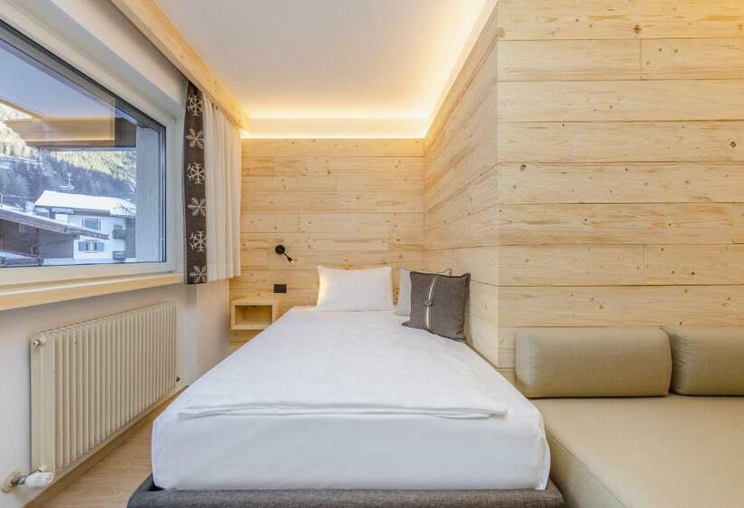 חדר סטנדרט יחיד עם מרפסת, Ramon