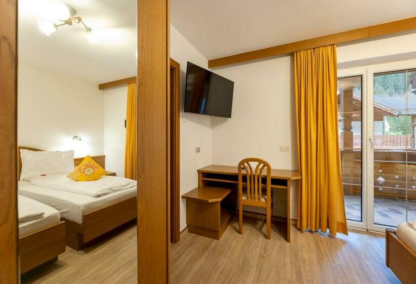 חדר סטנדרט עם מרפסת, Ramon