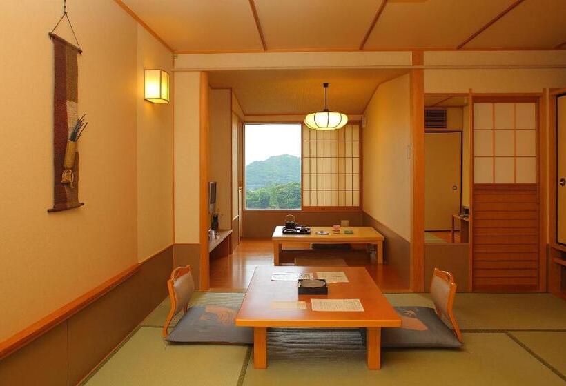 スタンダード４人部屋, Senpokaku