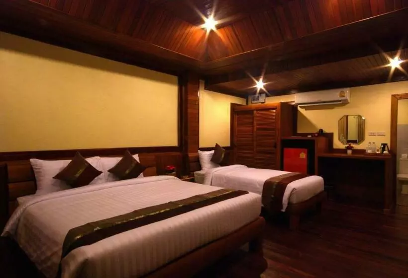 デラックスルーム, Sangsawan Palace Khaolak Resort