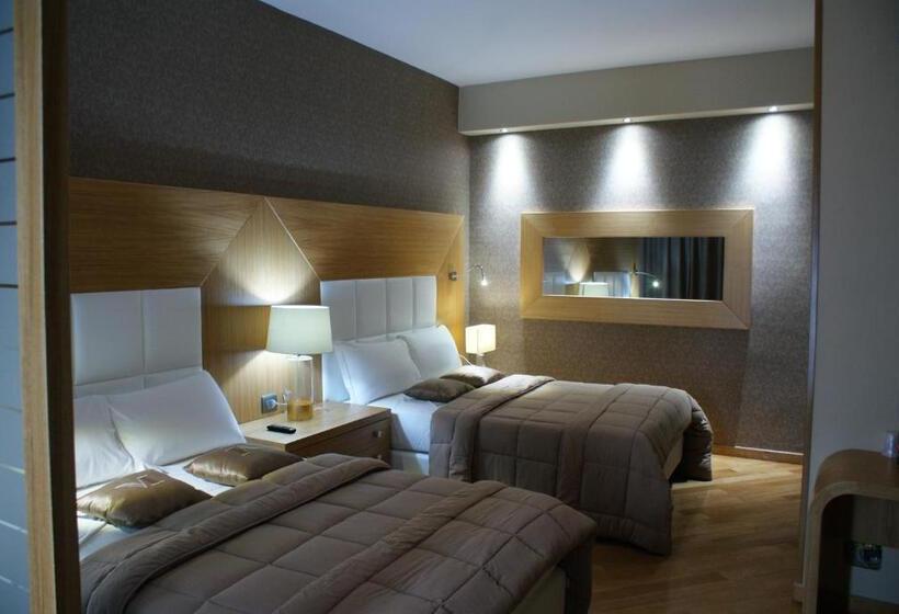 חדר סטנדרט לארבעה, Villa Minieri Resort & Spa