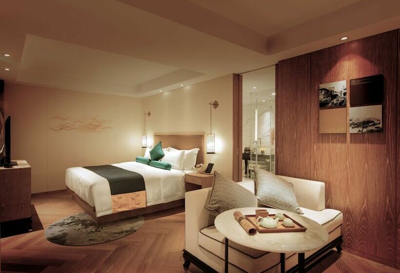 Президентский Люкс, Ln Hotel Five