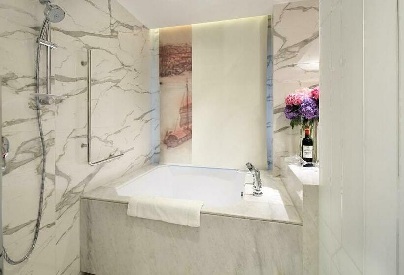 이그제큐티브 룸, Ln Hotel Five