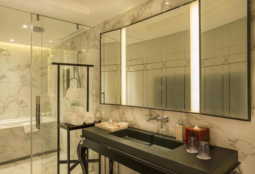 Президентский Люкс, Ln Hotel Five