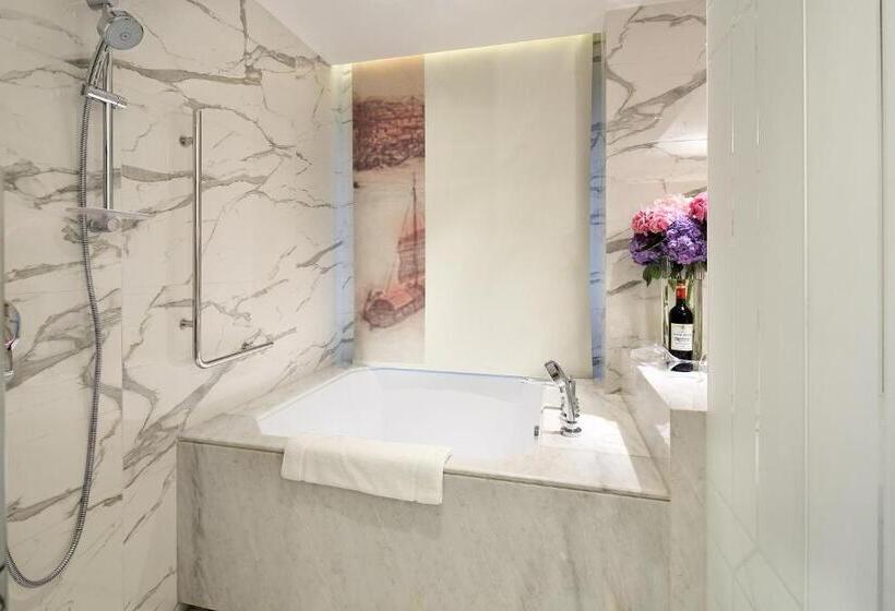 이그제큐티브 스위트, Ln Hotel Five