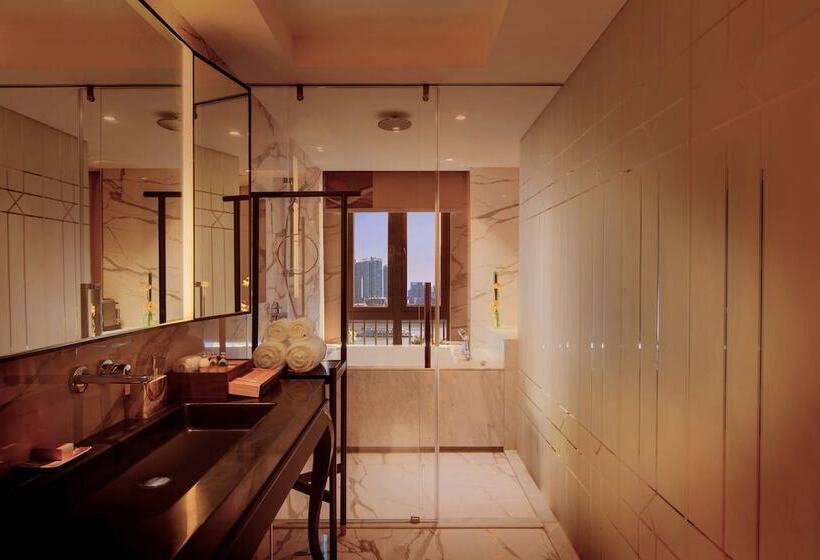 이그제큐티브 룸, Ln Hotel Five