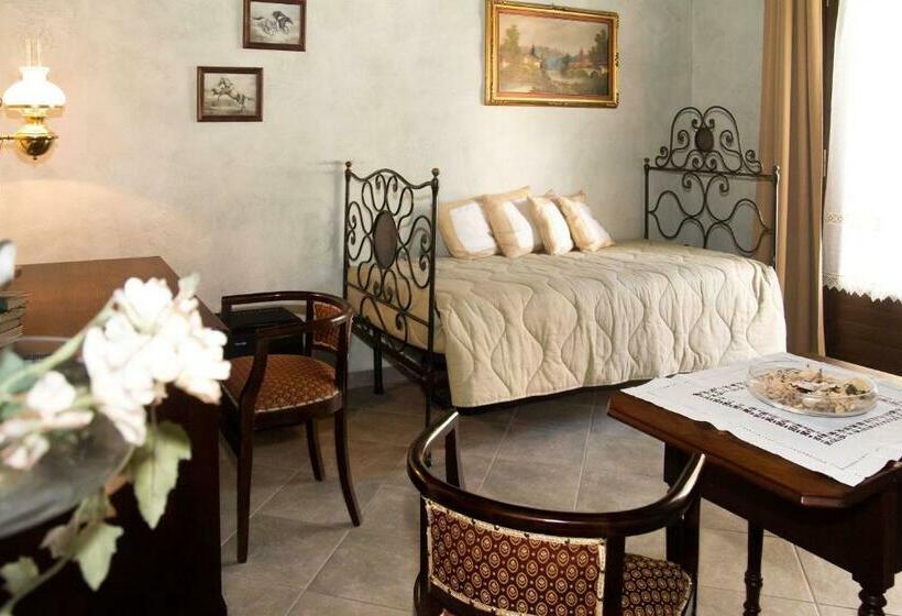 غرفة قياسية ثلاثية, Casa Del Grande Vecchio