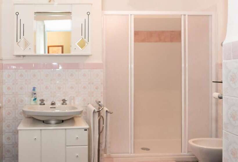 غرفة قياسية رباعية, Casa Del Grande Vecchio