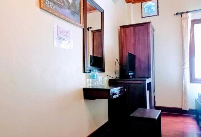 Номер Стандарт, Phone Praseuth Guesthouse