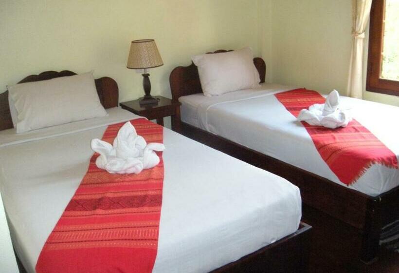 Номер Стандарт, Phone Praseuth Guesthouse