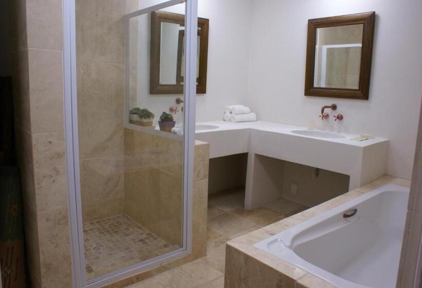 海景标准间带阳台, The Pink Lodge On The Beach