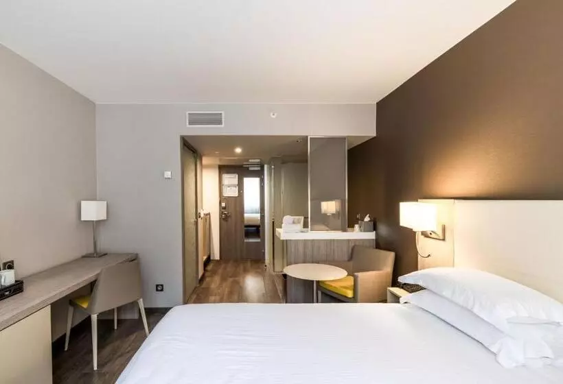 地上階のクラシックルーム, Ac Hotel By Marriott Marseille Prado Vélodrome