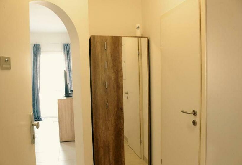 バルコニー付き１ベッドルームアパートメント, Vienna Airport Residences
