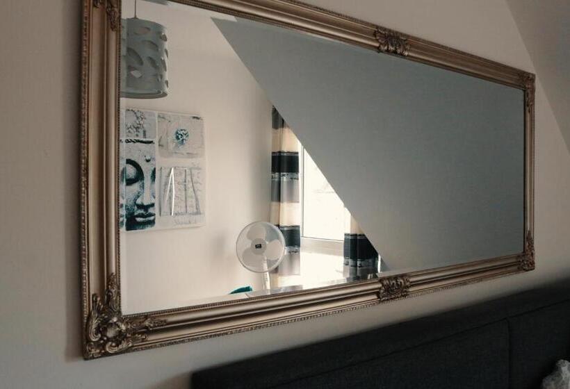 דירה בת חדר שינה 1 עם מרפסת, Vienna Airport Residences