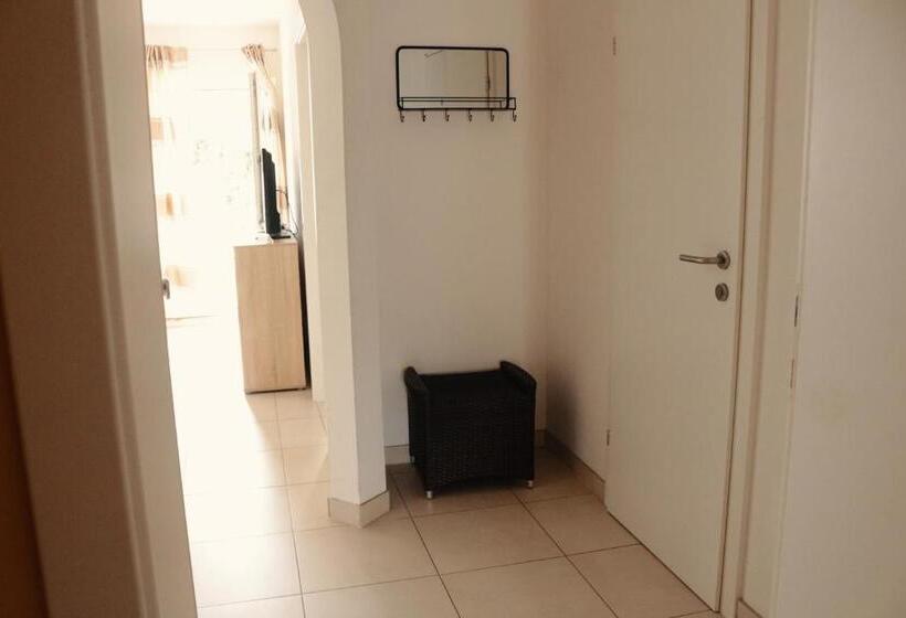 דירת חדר נוף לגינה, Vienna Airport Residences