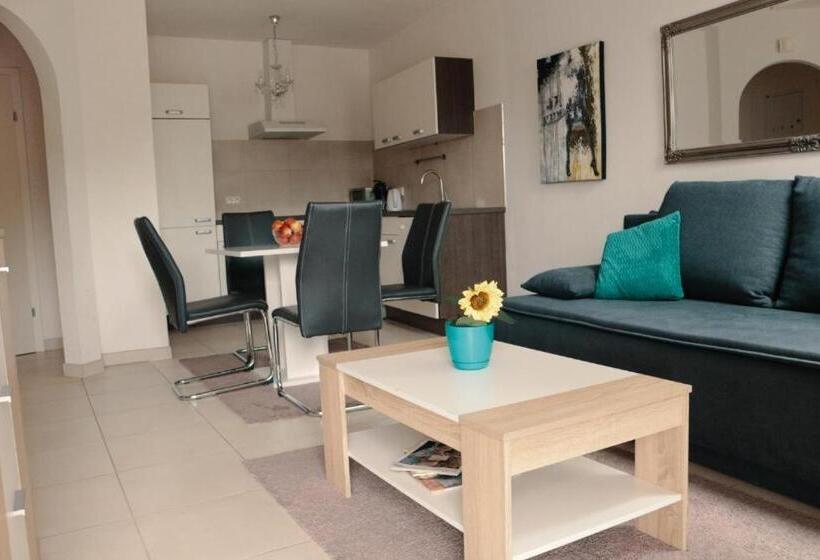 バルコニー付きスタンダードルーム, Vienna Airport Residences