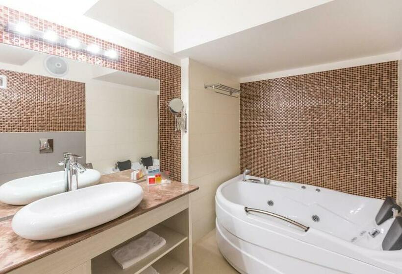 小型套房, Craiovita