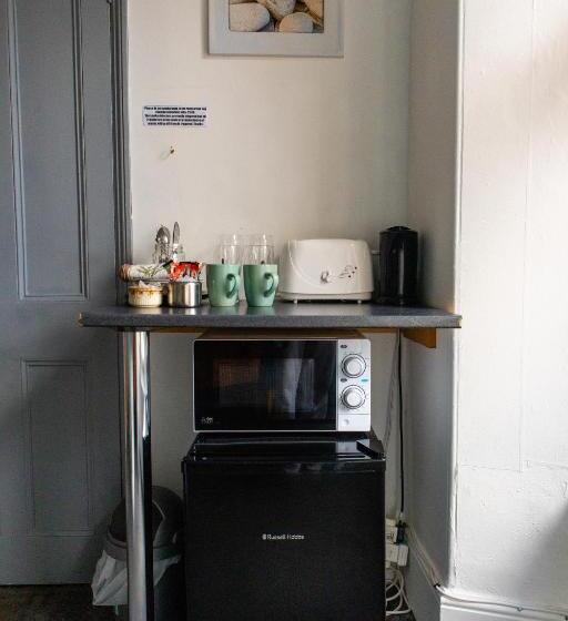 이코노미 룸, Penkerris