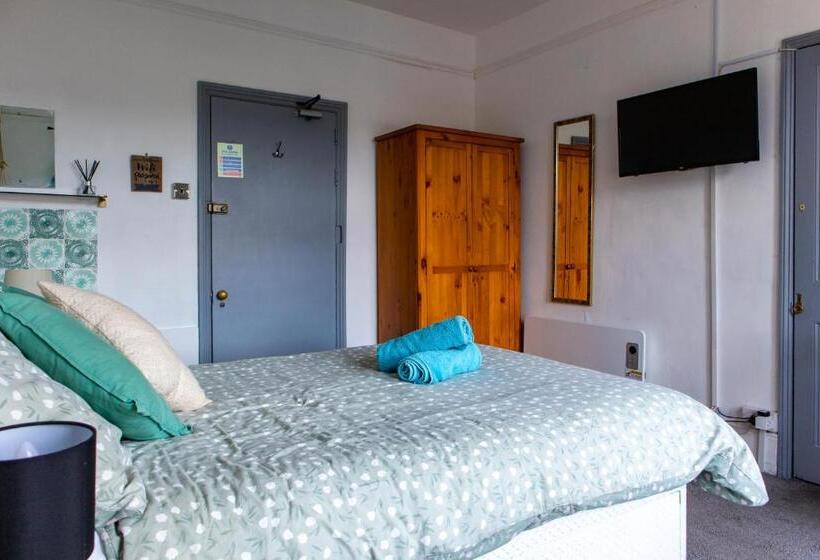 이코노미 룸, Penkerris