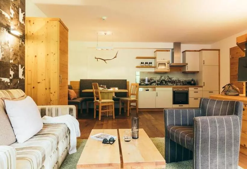 プールの見える１ベッドルームアパートメント, Boutique Hotel Das Rivus